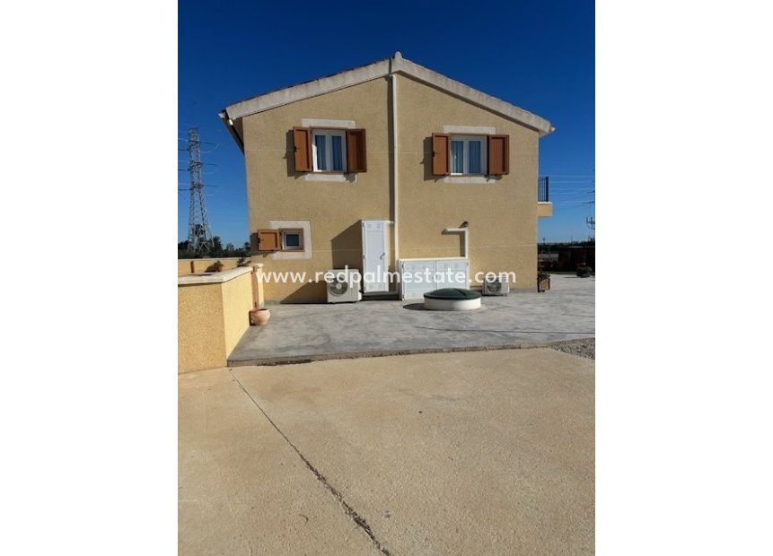 Resale - Finca / Country Property -
San Miguel de Salinas - San Miguel Salinas