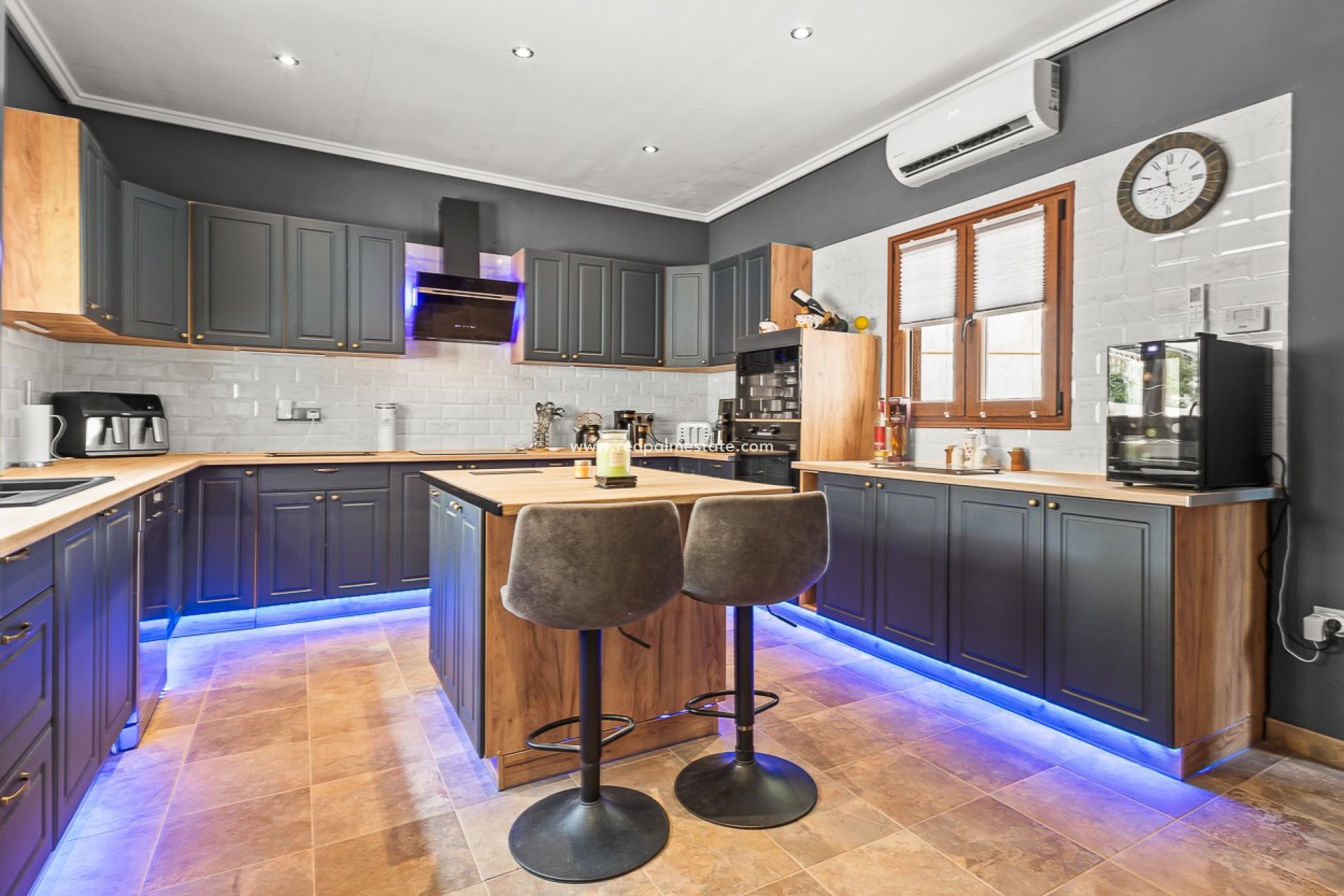 Resale - Finca / Country Property -
Torremendo - Costa Blanca