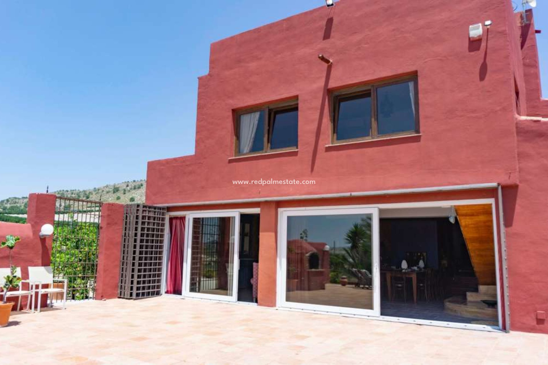 Resale - Finca / Country Property -
Torremendo