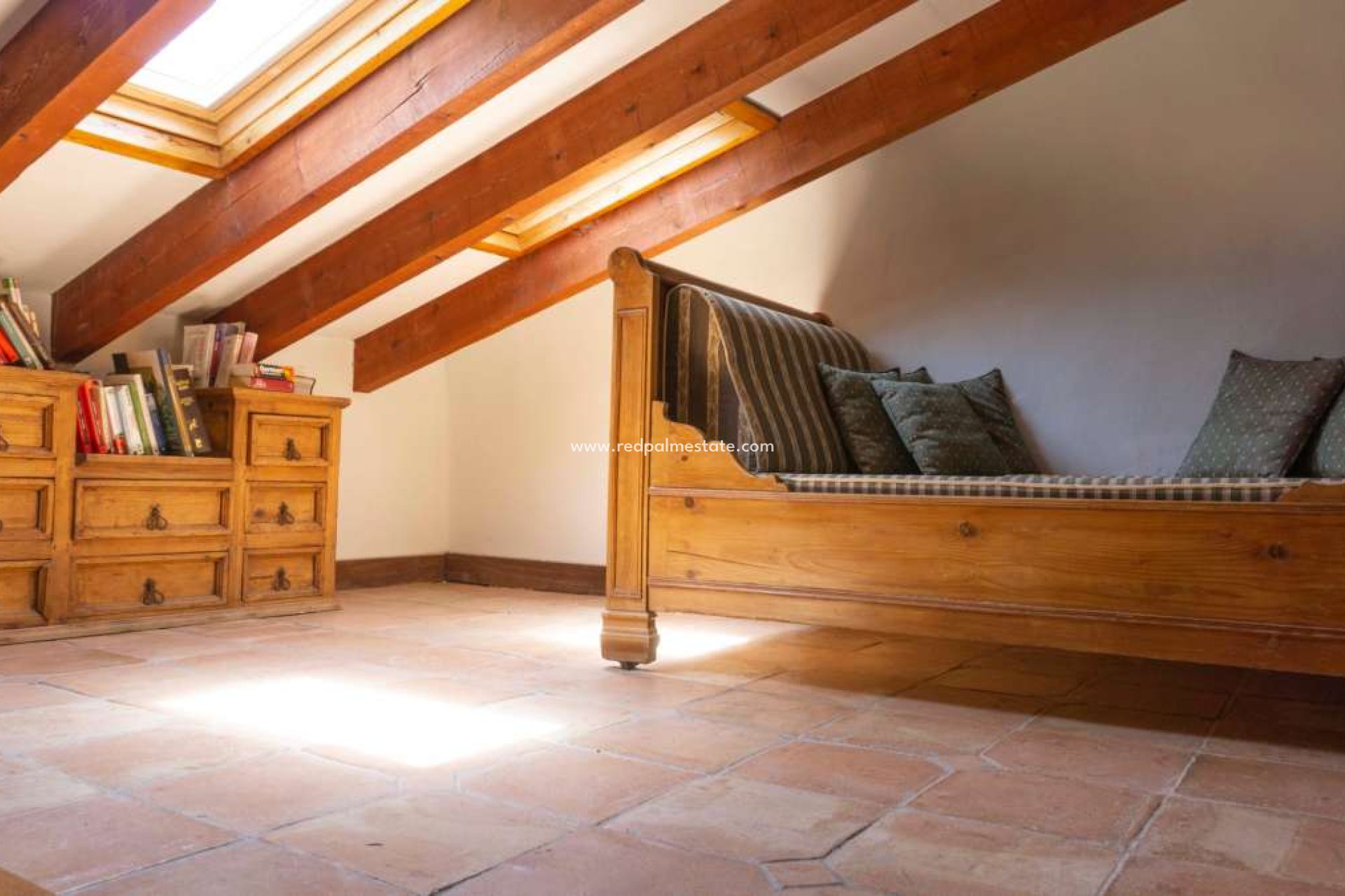 Resale - Finca / Country Property -
Torremendo