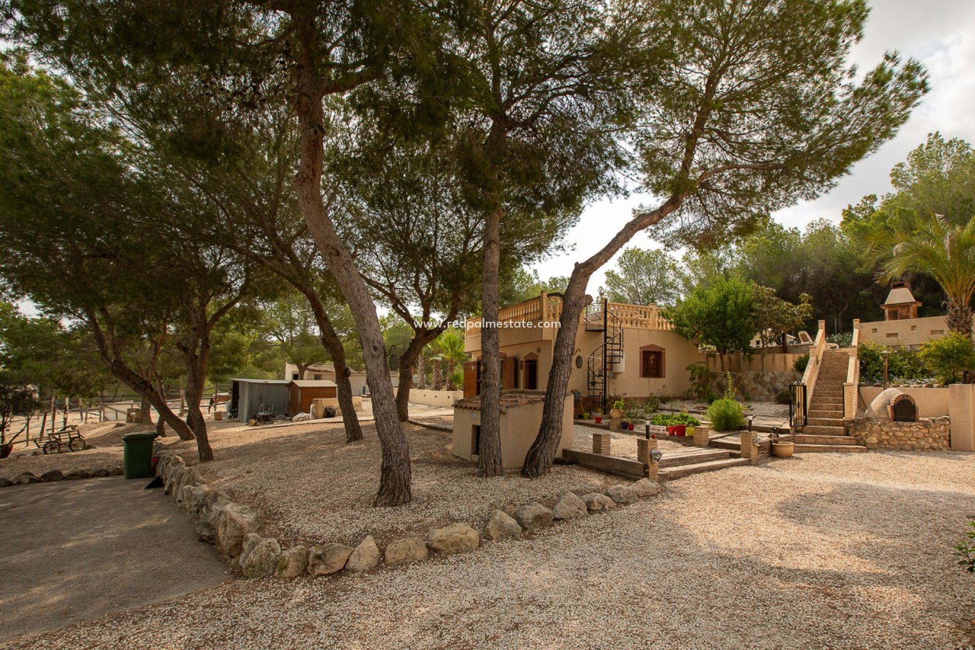 Resale - Finca / Country Property -
Torremendo