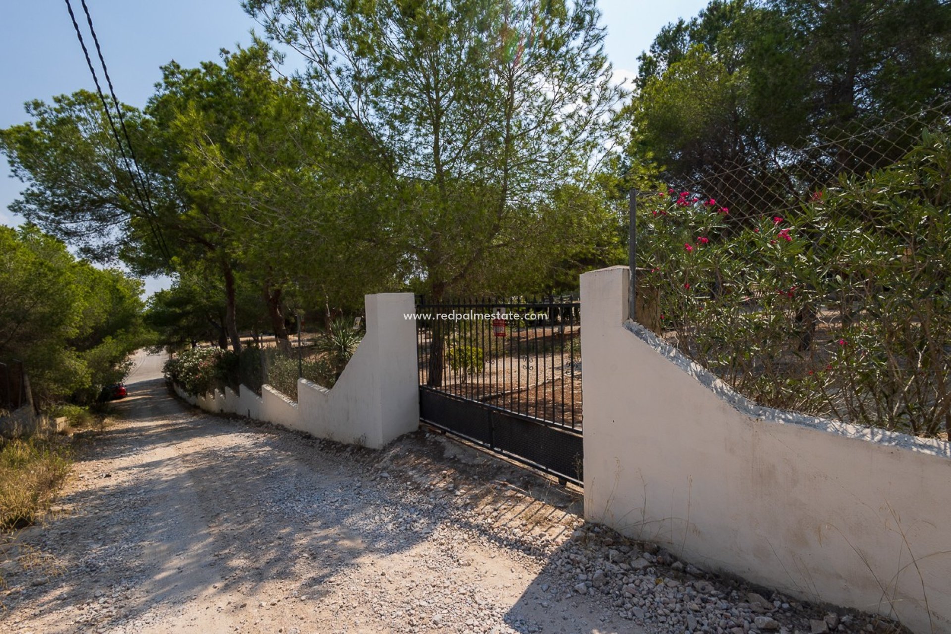 Resale - Finca / Country Property -
Torremendo