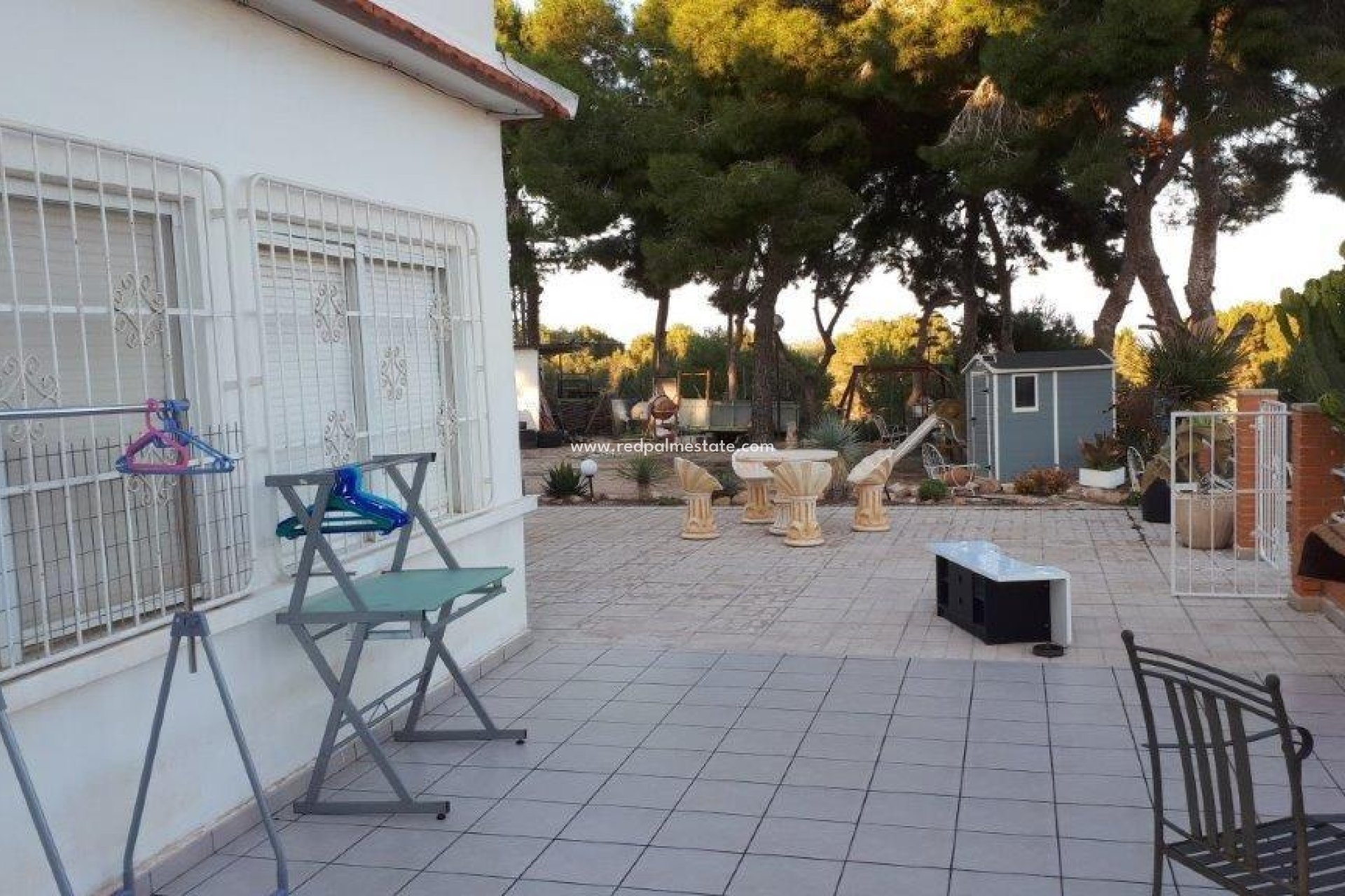 Resale - Finca / Country Property -
Torrevieja - Los balcones