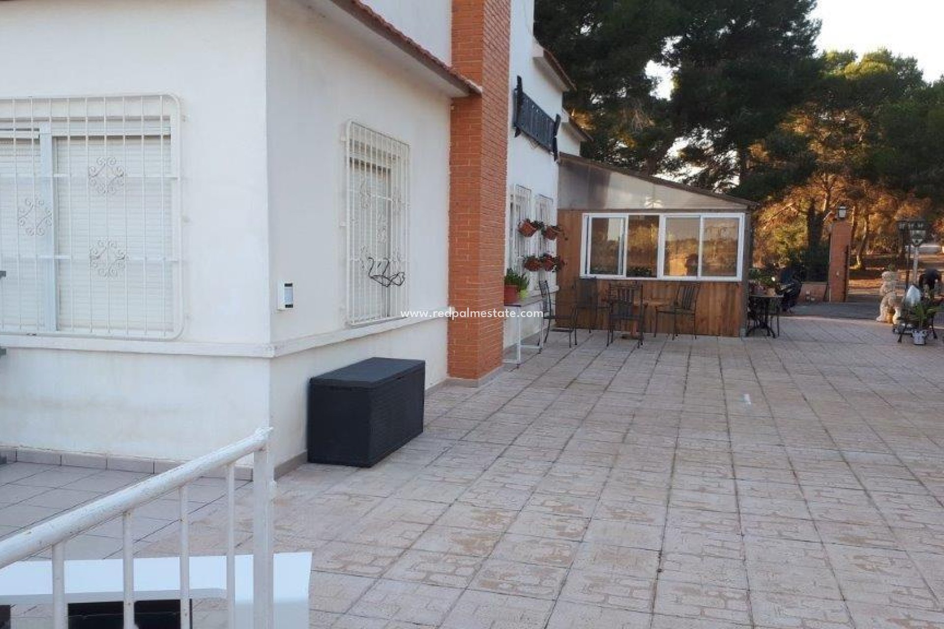 Resale - Finca / Country Property -
Torrevieja - Los balcones