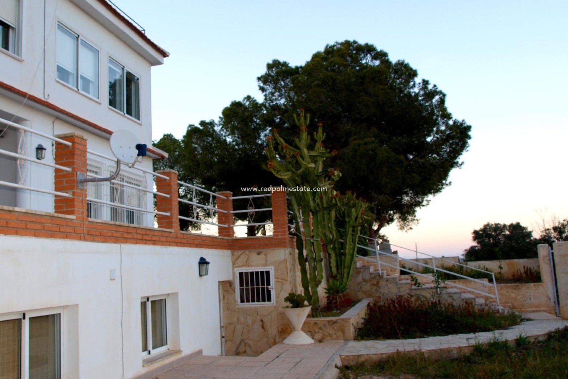Resale - Finca / Country Property -
Torrevieja - Los balcones