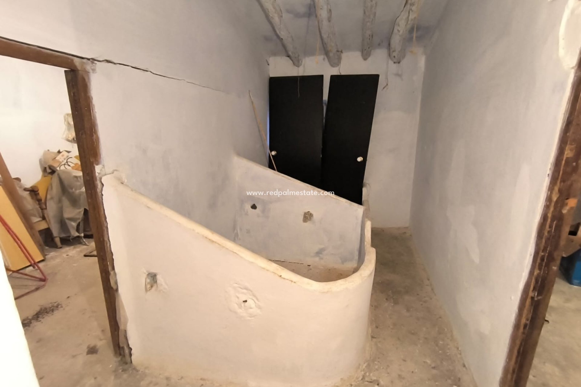 Resale - Finca / Country Property -
Villena - Inland