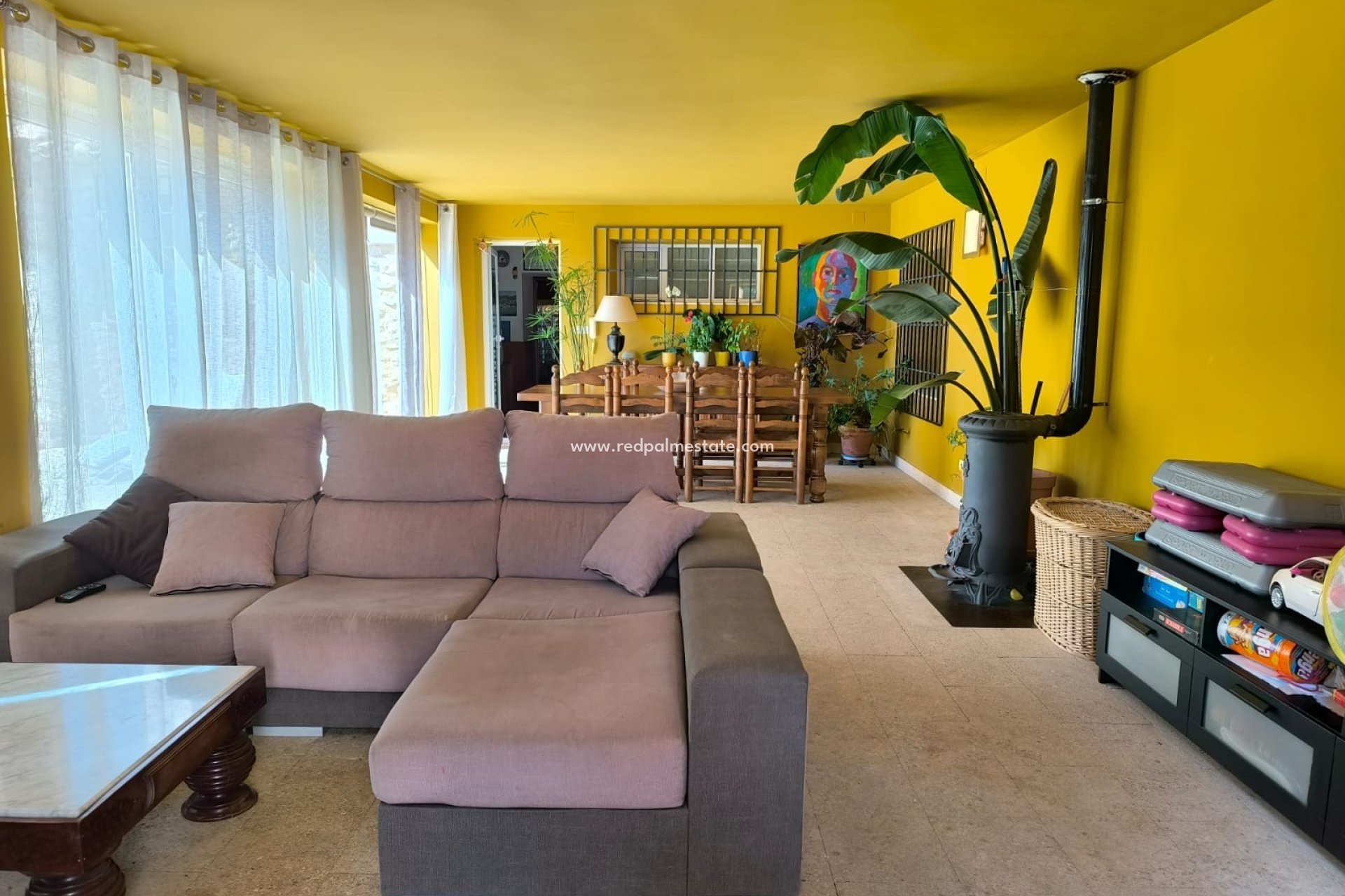 Resale - Finca / Country Property -
Villena - Inland