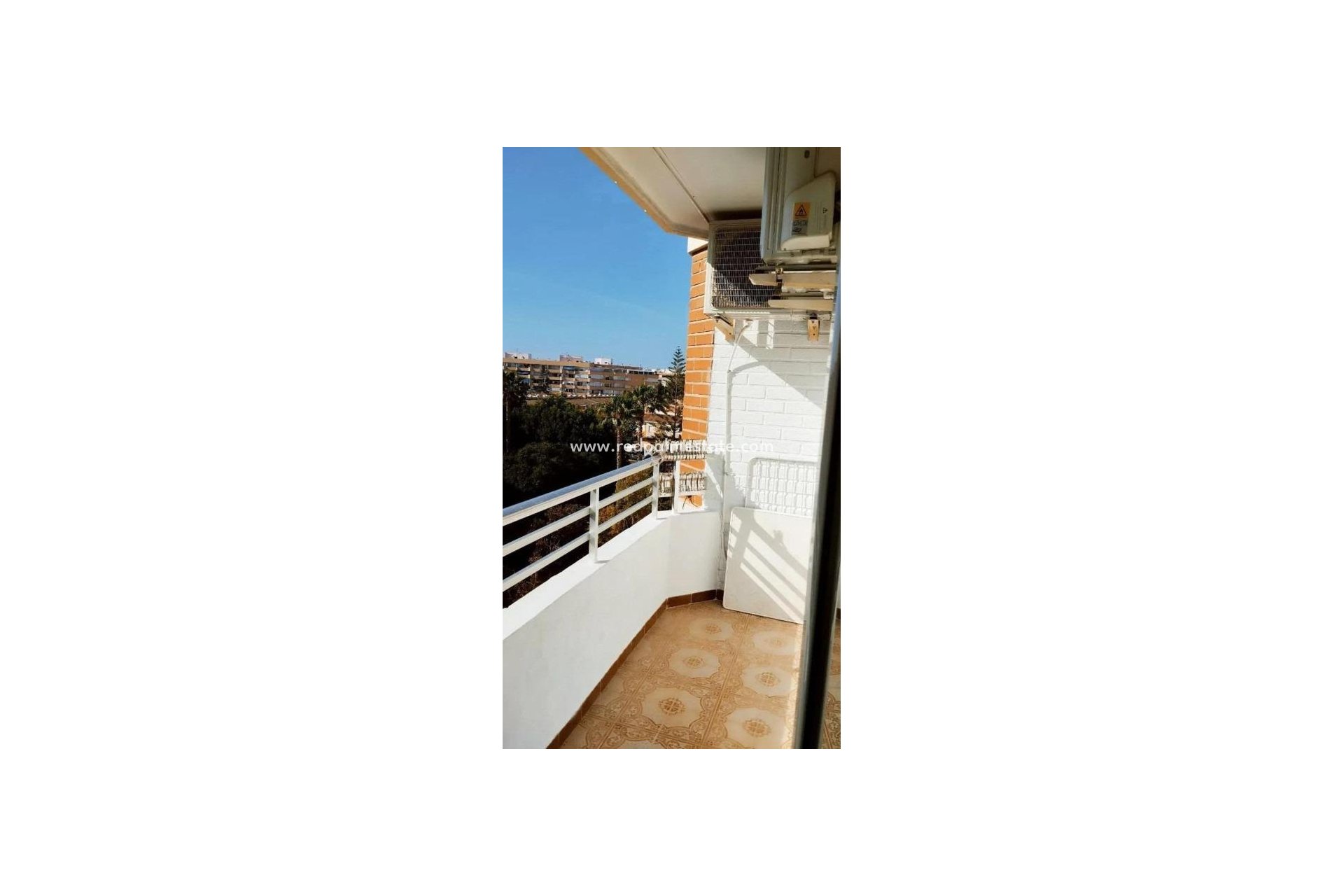 Resale - Flat -
Torrevieja - Acequion