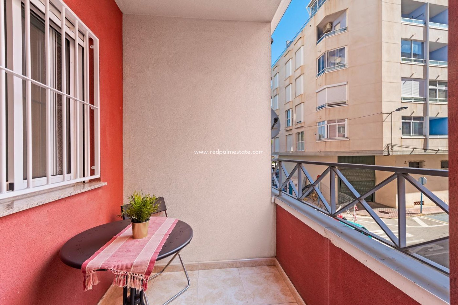 Resale - Flat -
Torrevieja - Centro