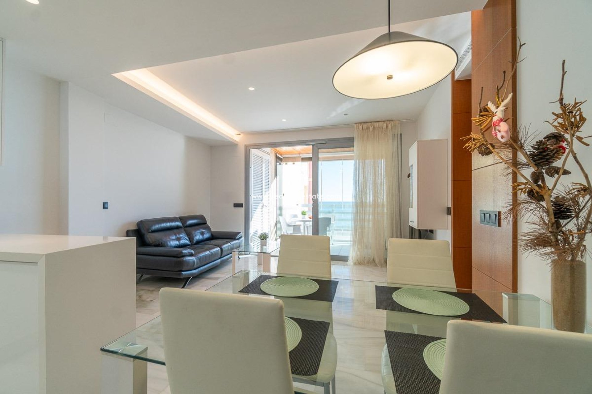 Resale - Flat -
Torrevieja - La Mata