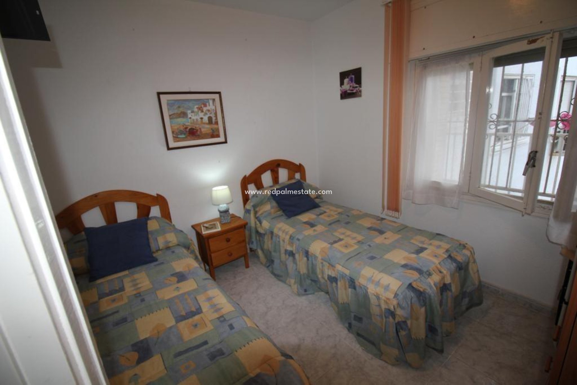 Resale - Flat -
Torrevieja - Paseo maritimo