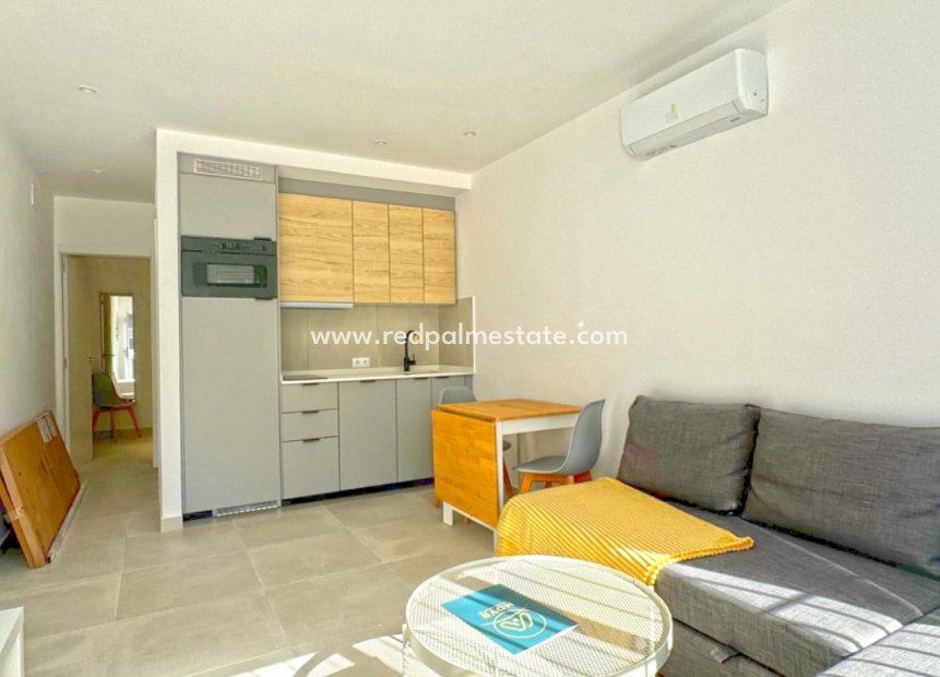 Resale - House -
Orihuela Costa - Villamartín