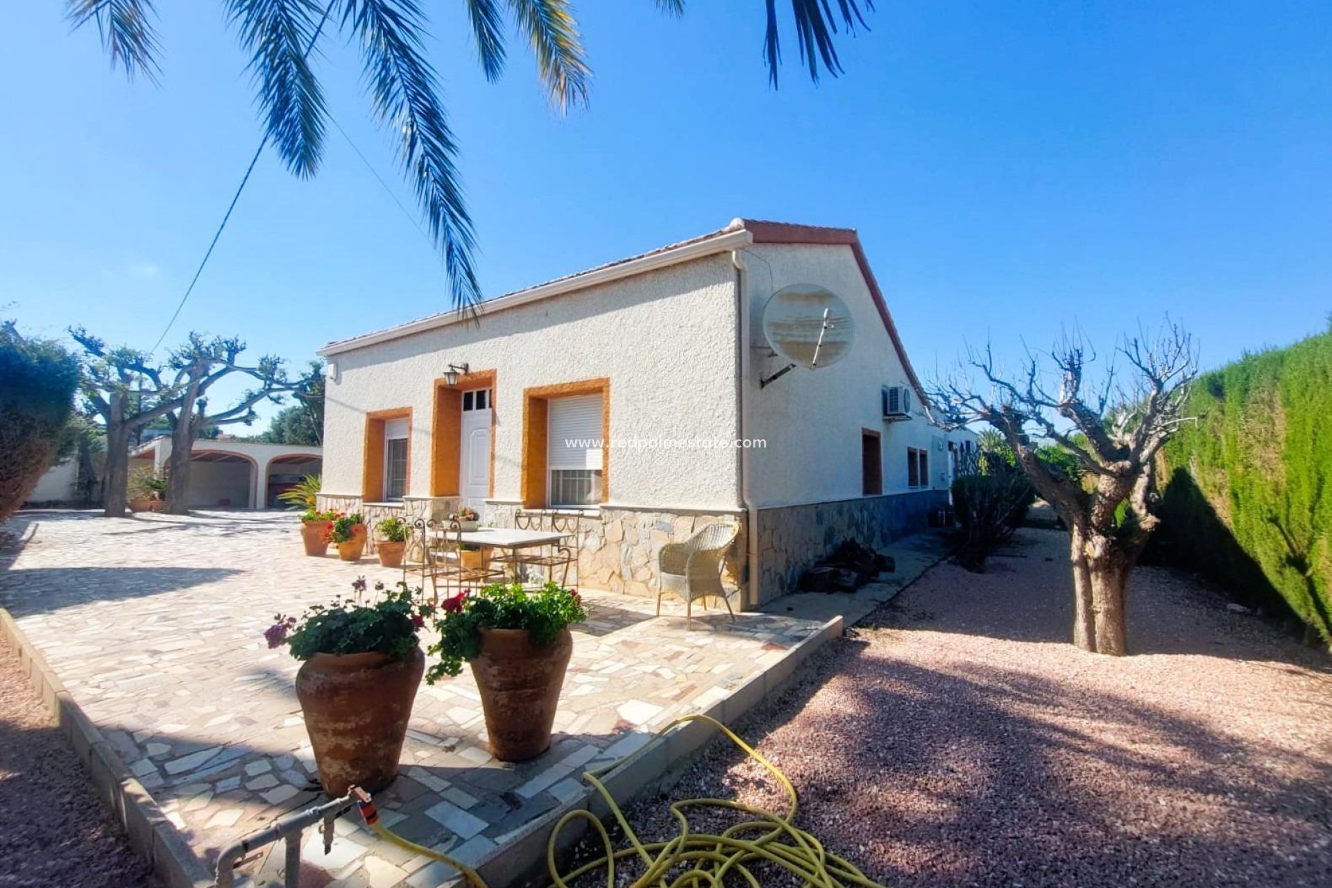 Resale - Masia -
La Marina