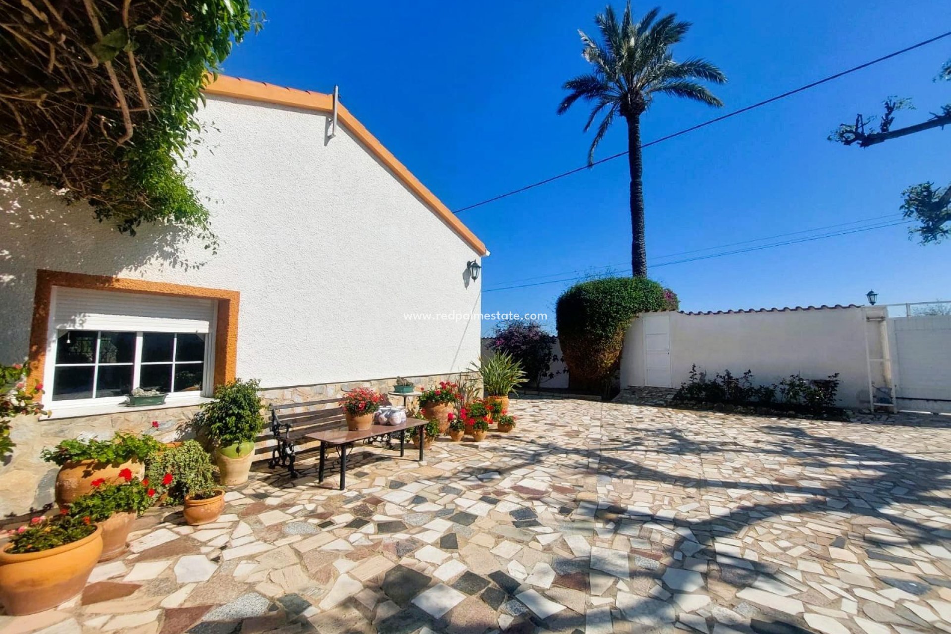 Resale - Masia -
La Marina