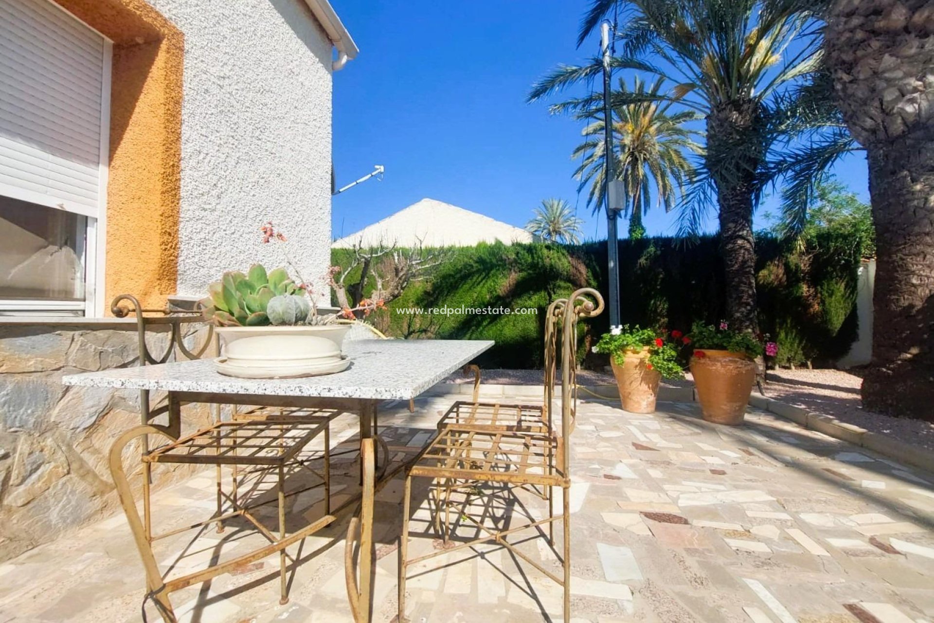 Resale - Masia -
La Marina