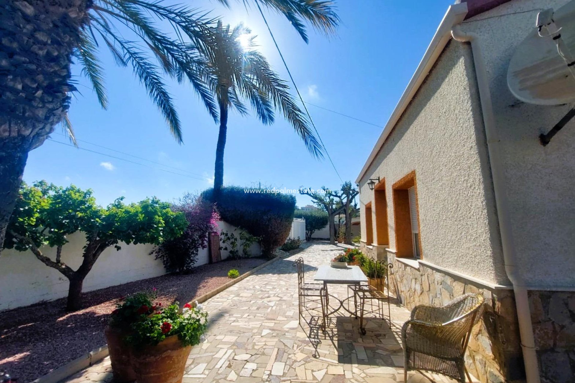 Resale - Masia -
La Marina