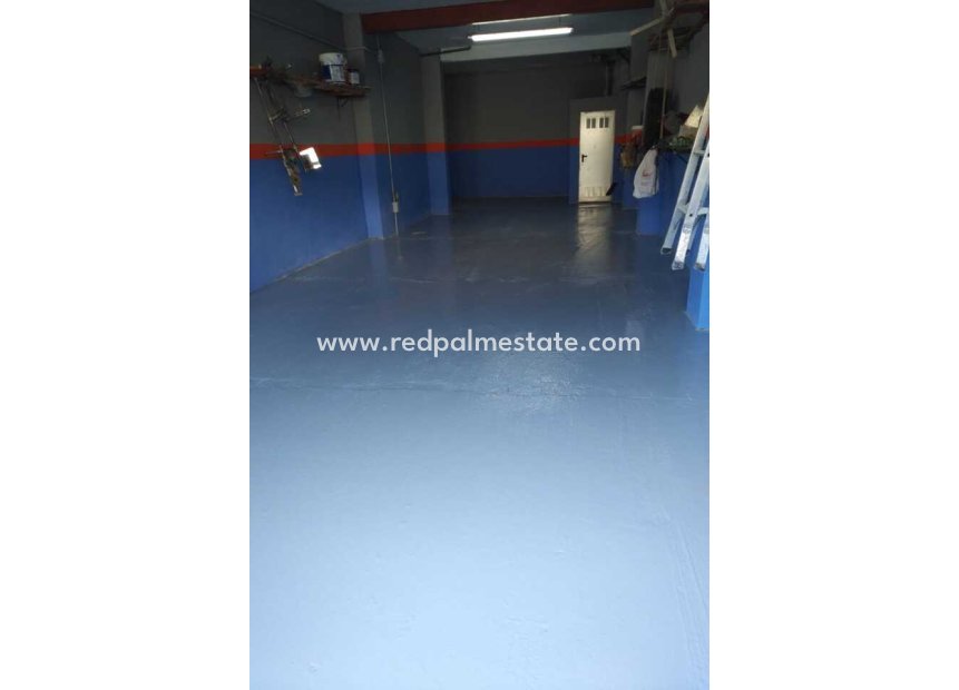 Resale - Parking -
Jalón - Inland