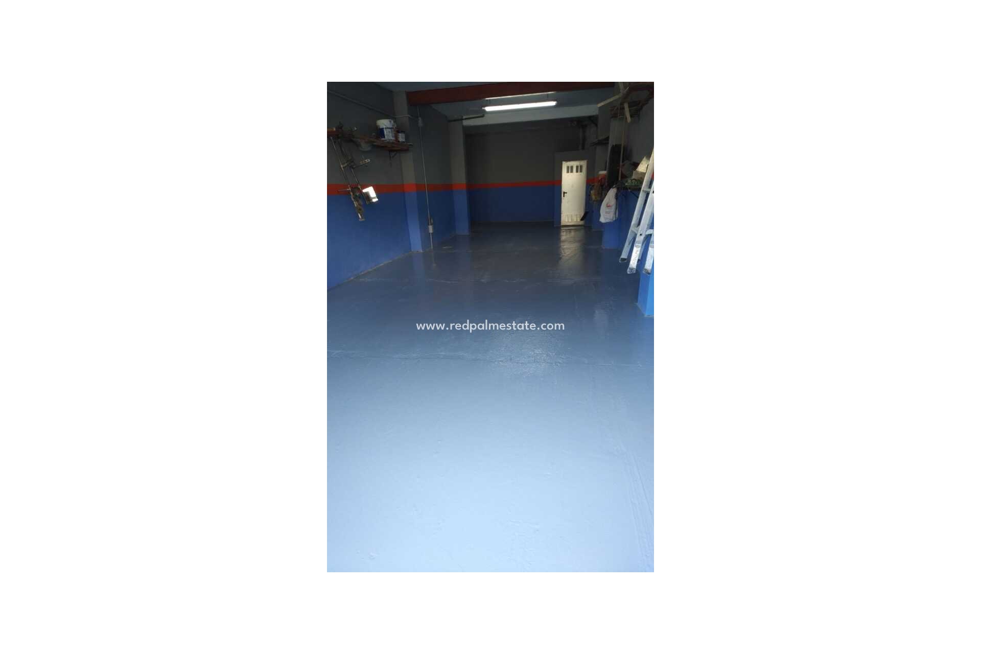 Resale - Parking -
Jalón - Inland