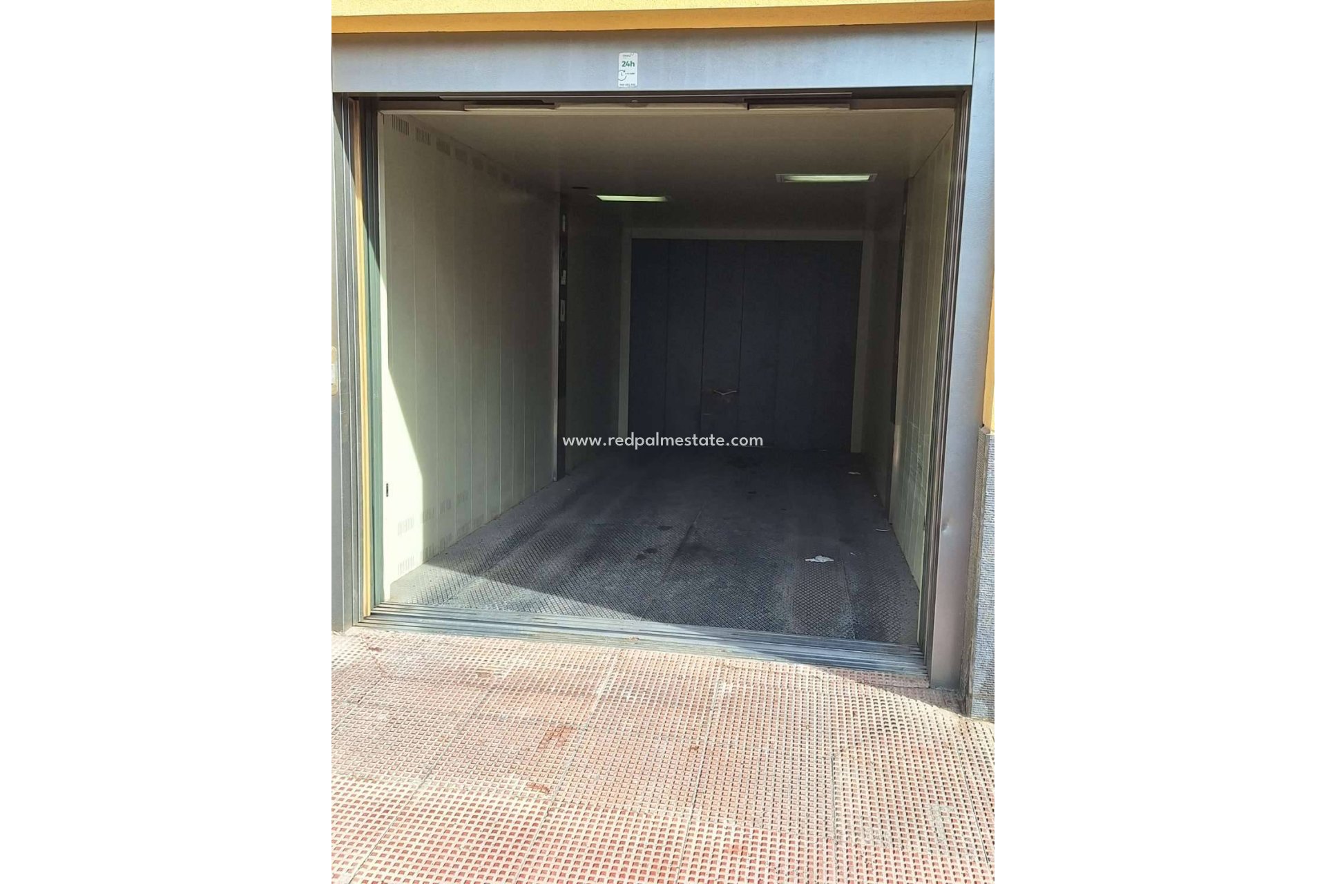 Resale - Parking -
Torrevieja - Centro Torrevieja