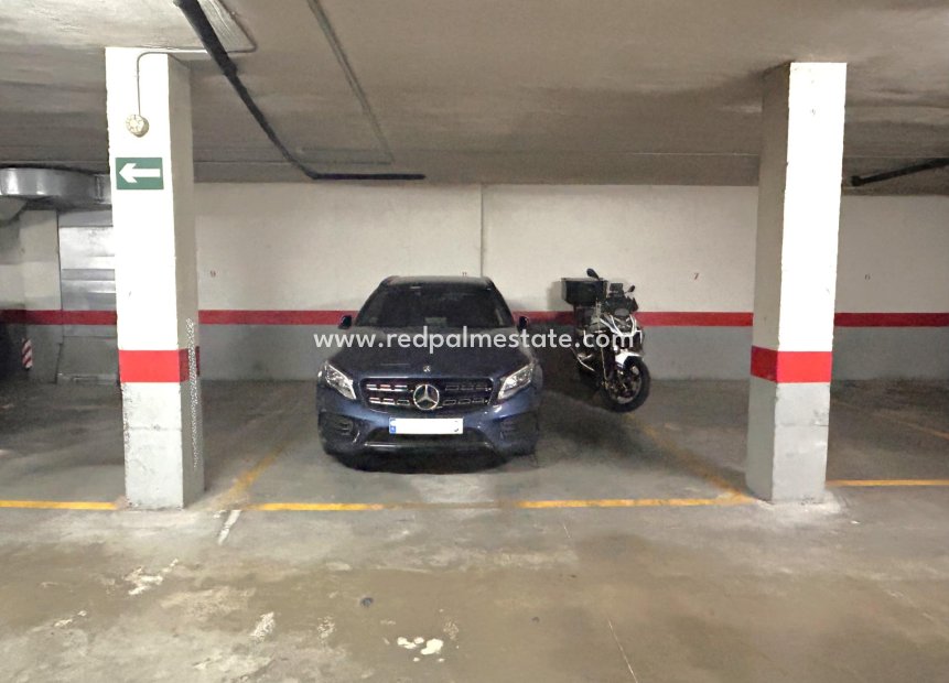 Resale - Parking -
Torrevieja - Centro Torrevieja