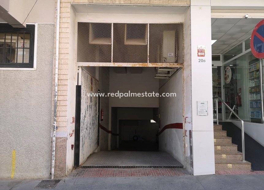 Resale - Parking -
Torrevieja - Centro Torrevieja