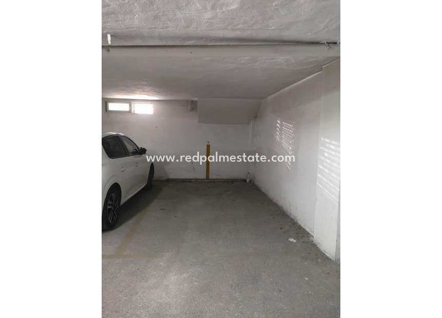 Resale - Parking -
Torrevieja - Centro Torrevieja