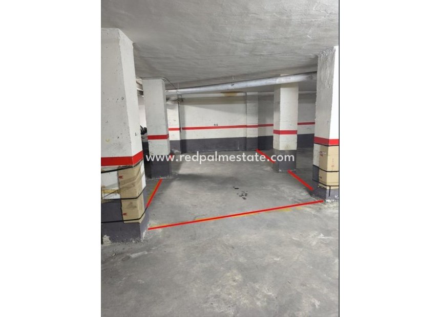 Resale - Parking -
Torrevieja - Playa de los Locos