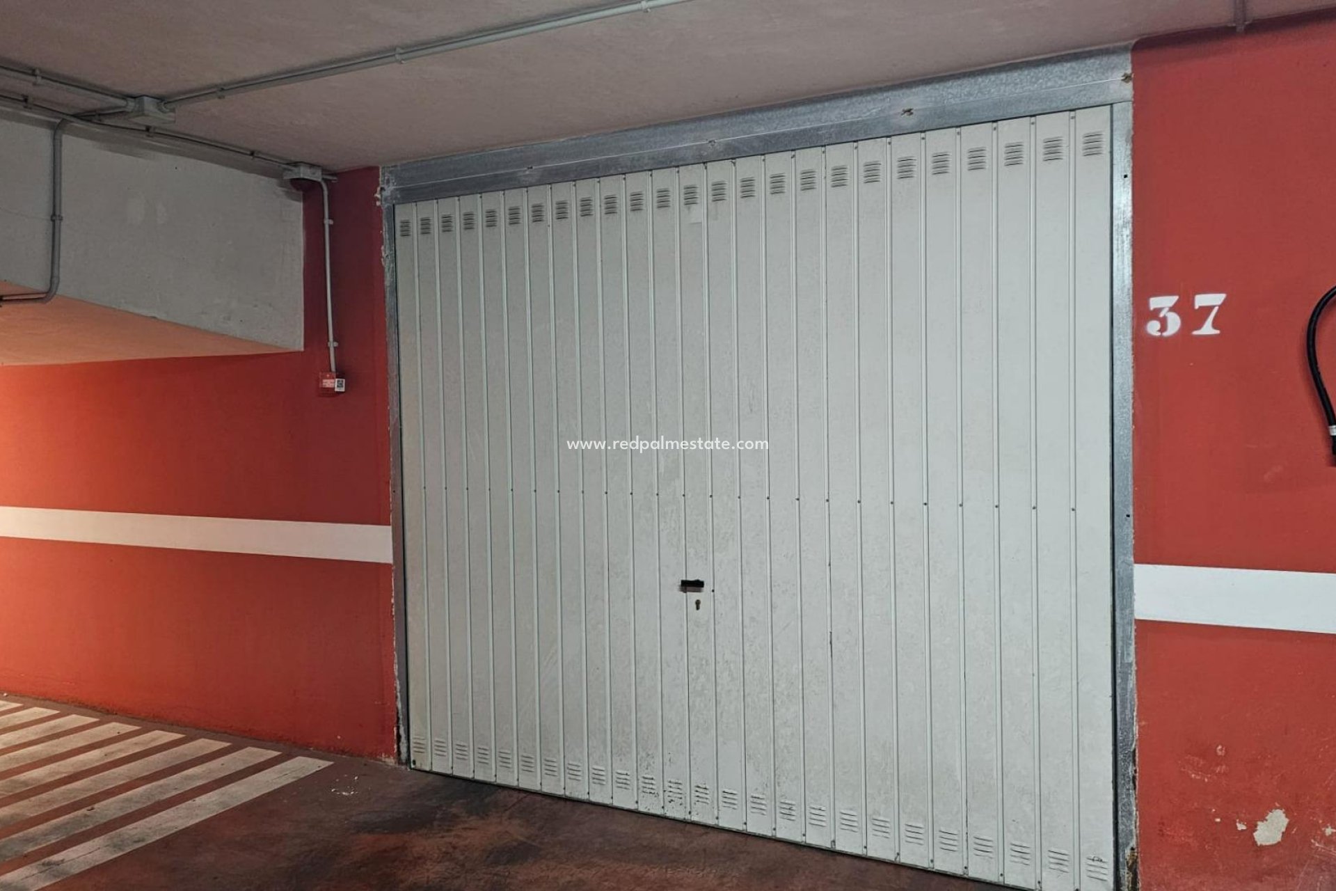 Resale - Parking -
Torrevieja - Playa del Cura