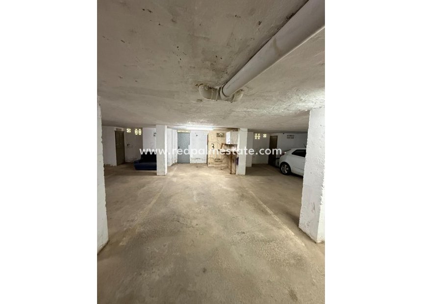 Resale - Parking -
Torrevieja - Playa del Cura