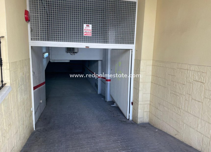 Resale - Parking -
Torrevieja