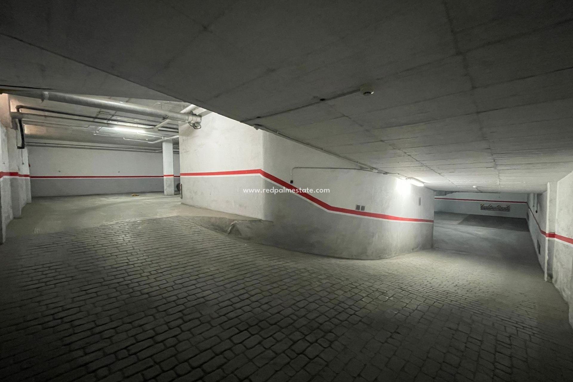 Resale - Parking -
Torrevieja