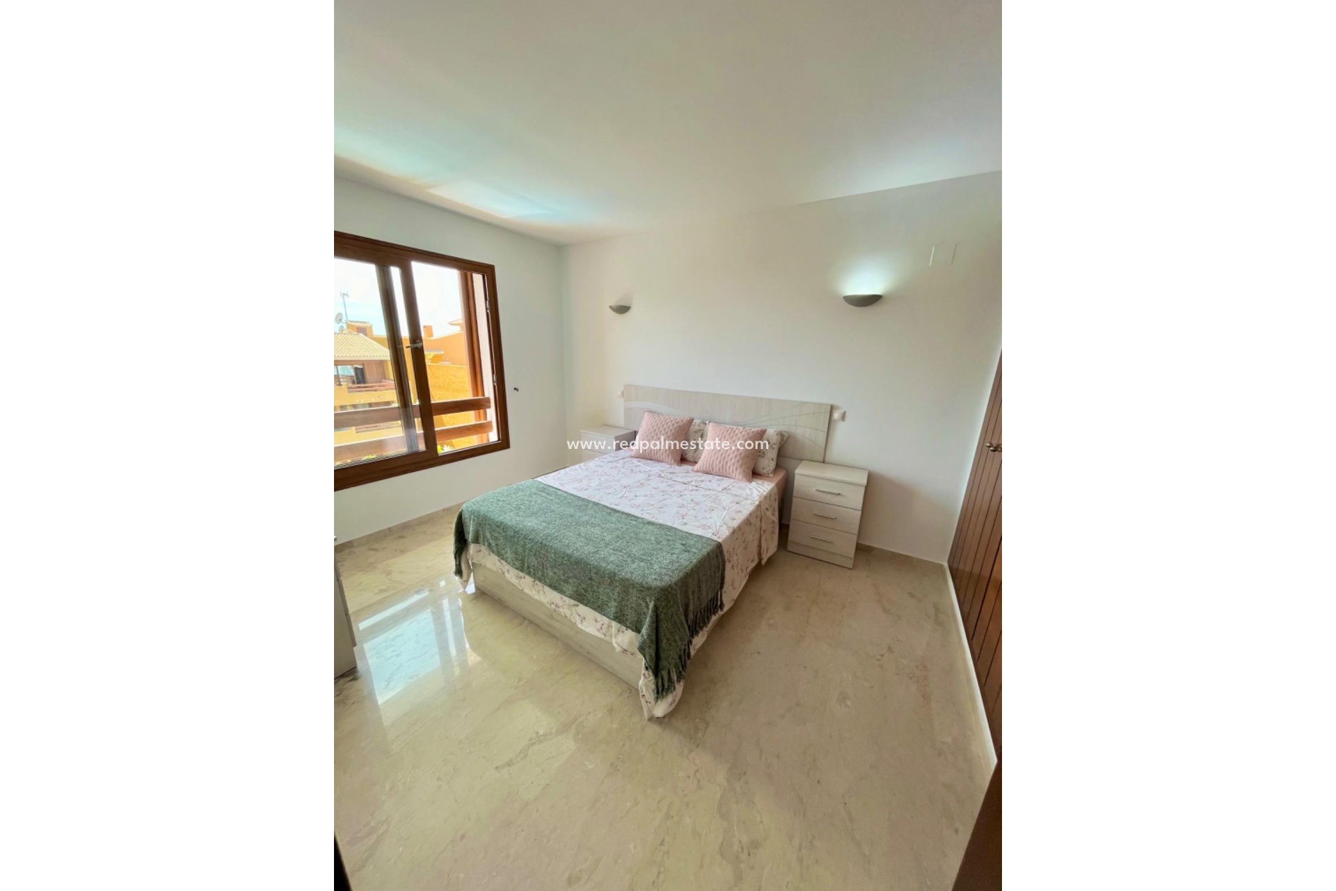 Resale - Penthouse -
Torrevieja - Punta Prima