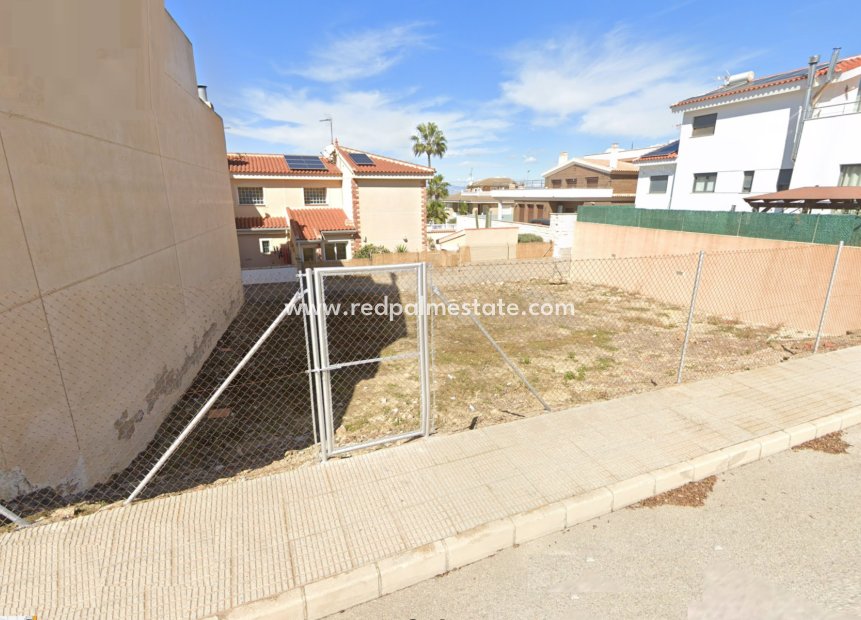 Resale - Plot -
Benijofar