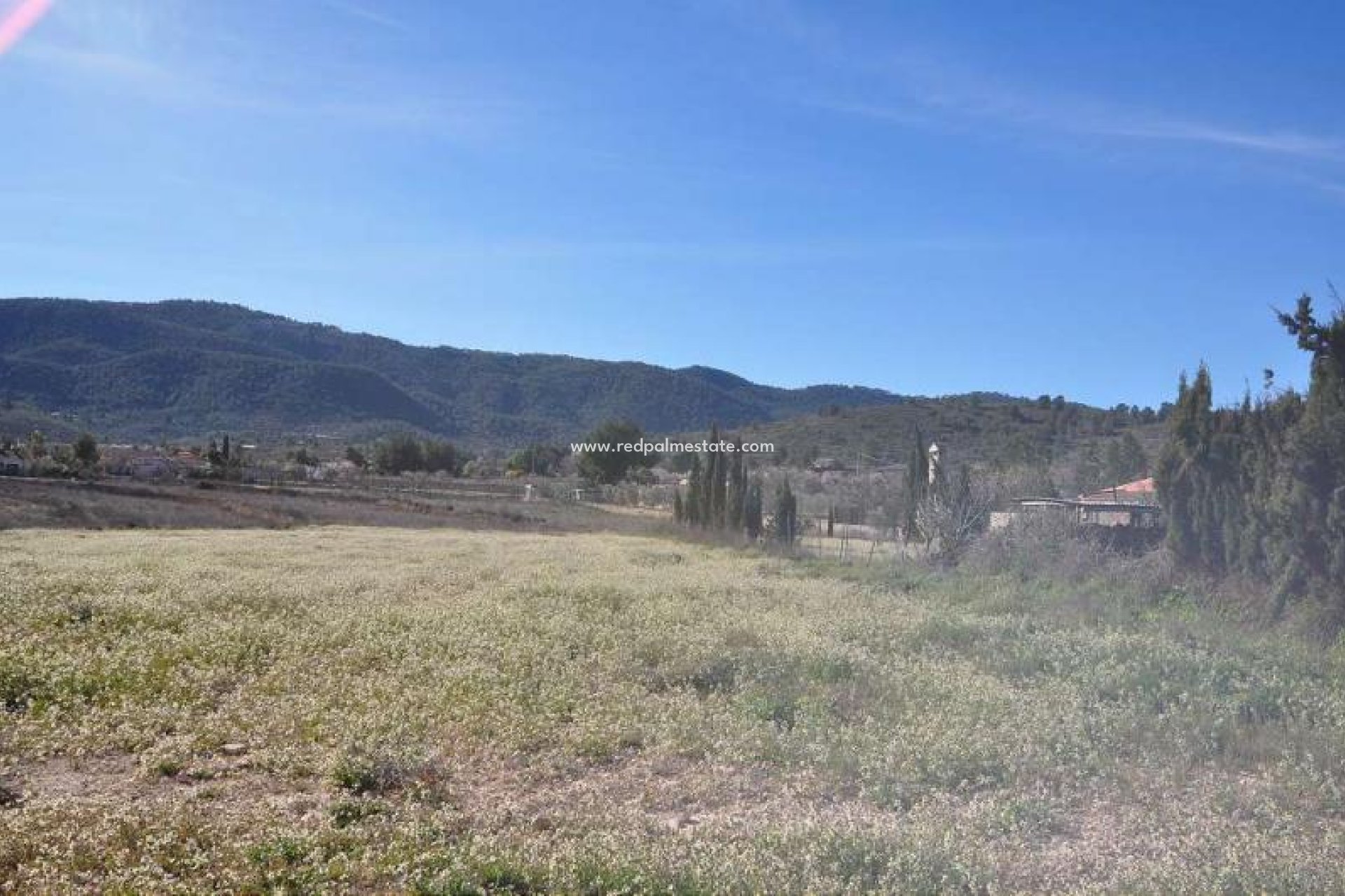 Resale - Plot -
Chinorlet - Inland