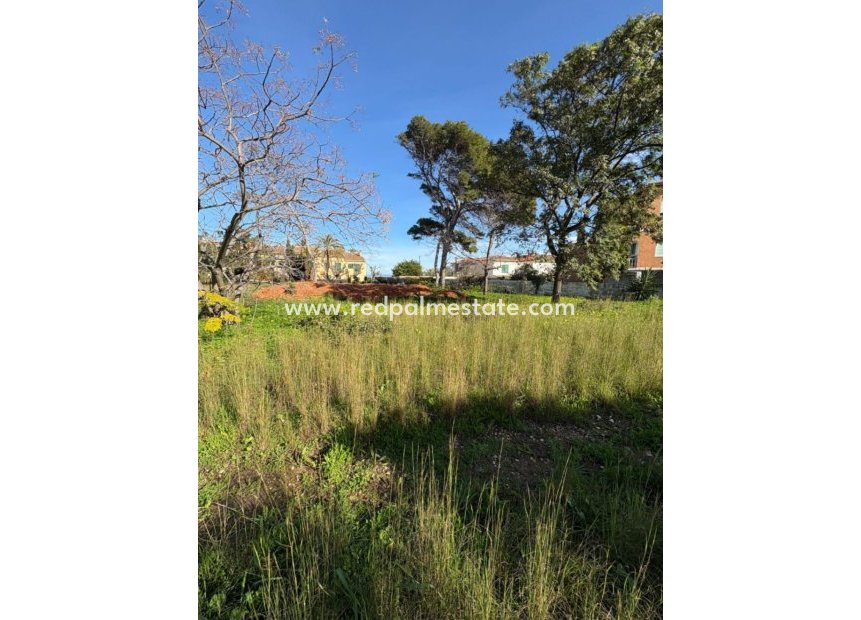 Resale - Plot -
Denia