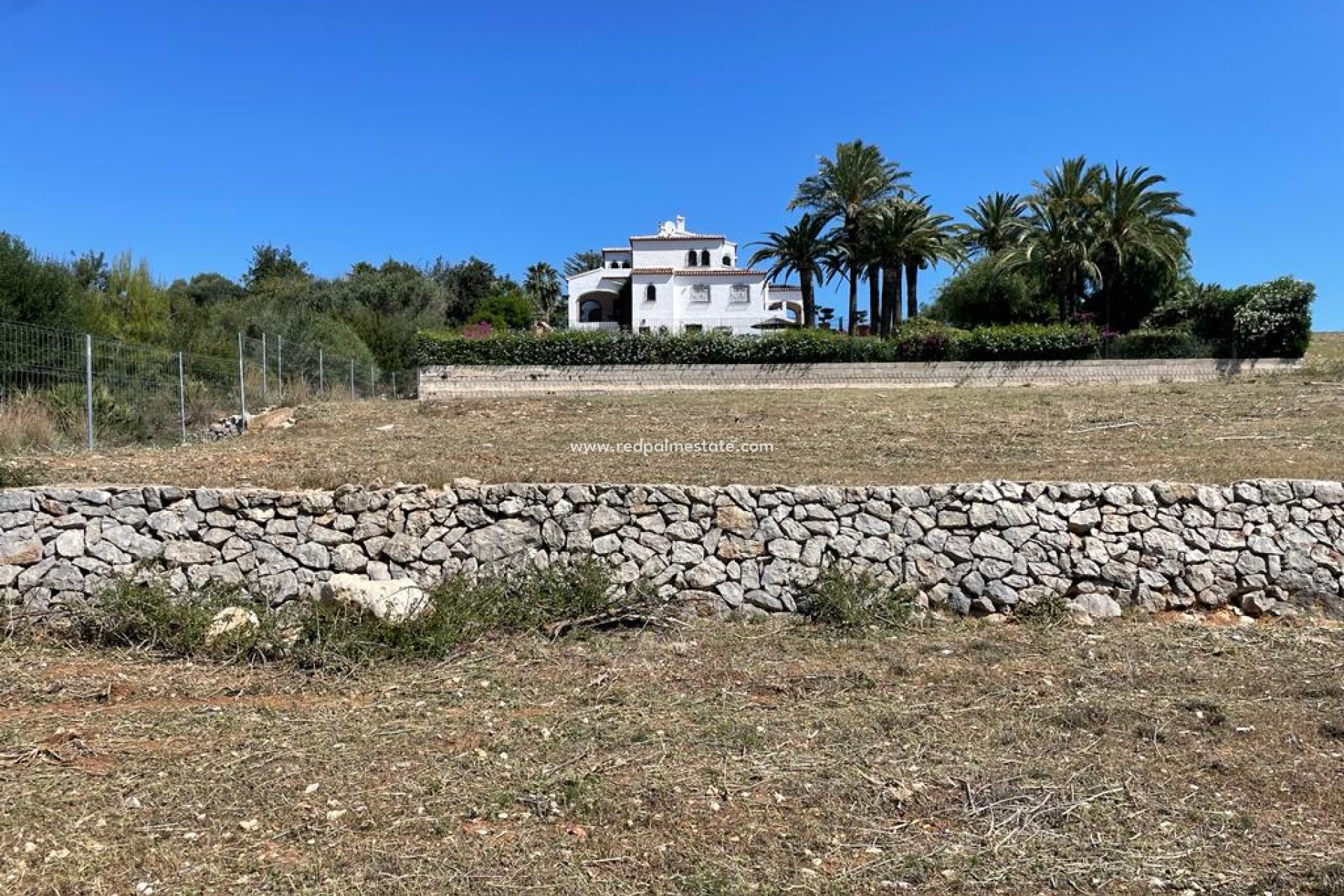Resale - Plot -
Denia