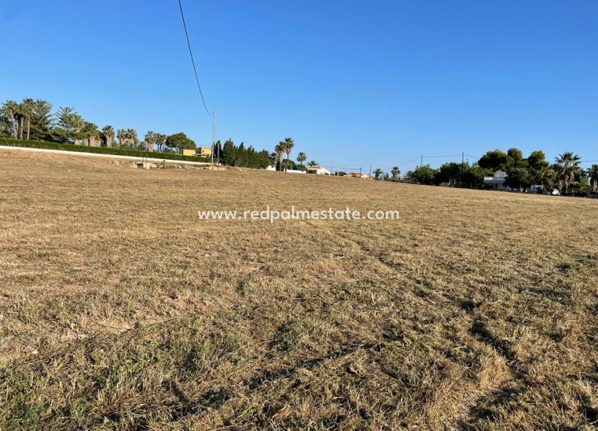 Resale - Plot -
Denia