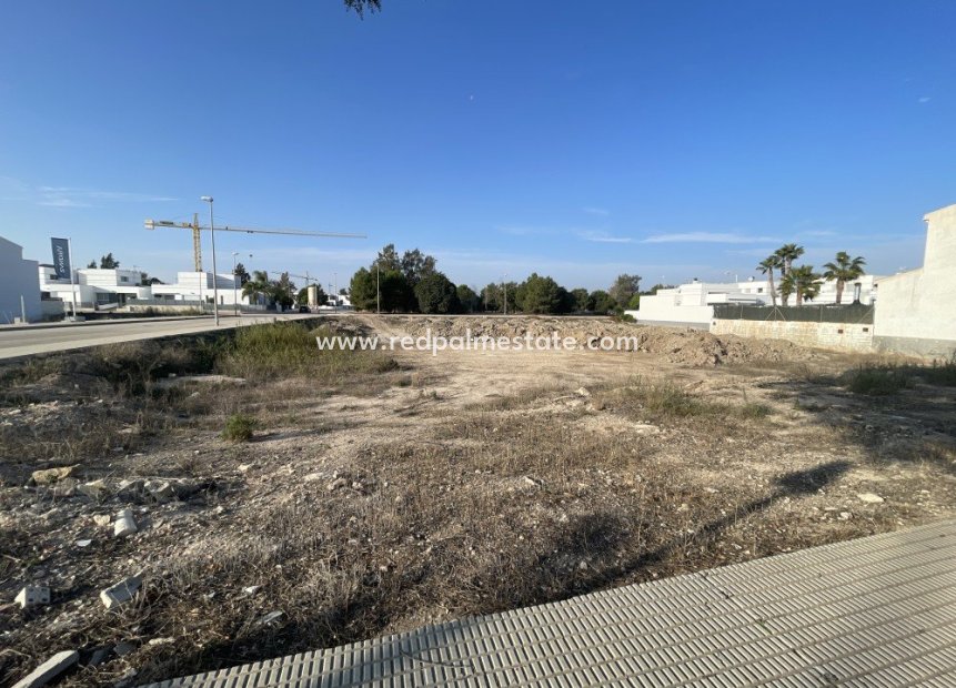 Resale - Plot -
Dolores - Costa Blanca
