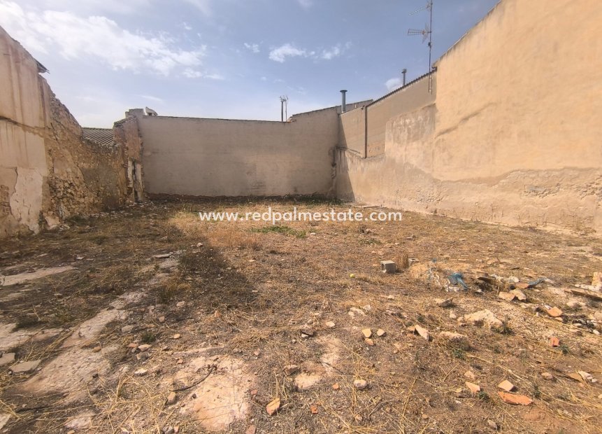 Resale - Plot -
Pinoso - Inland