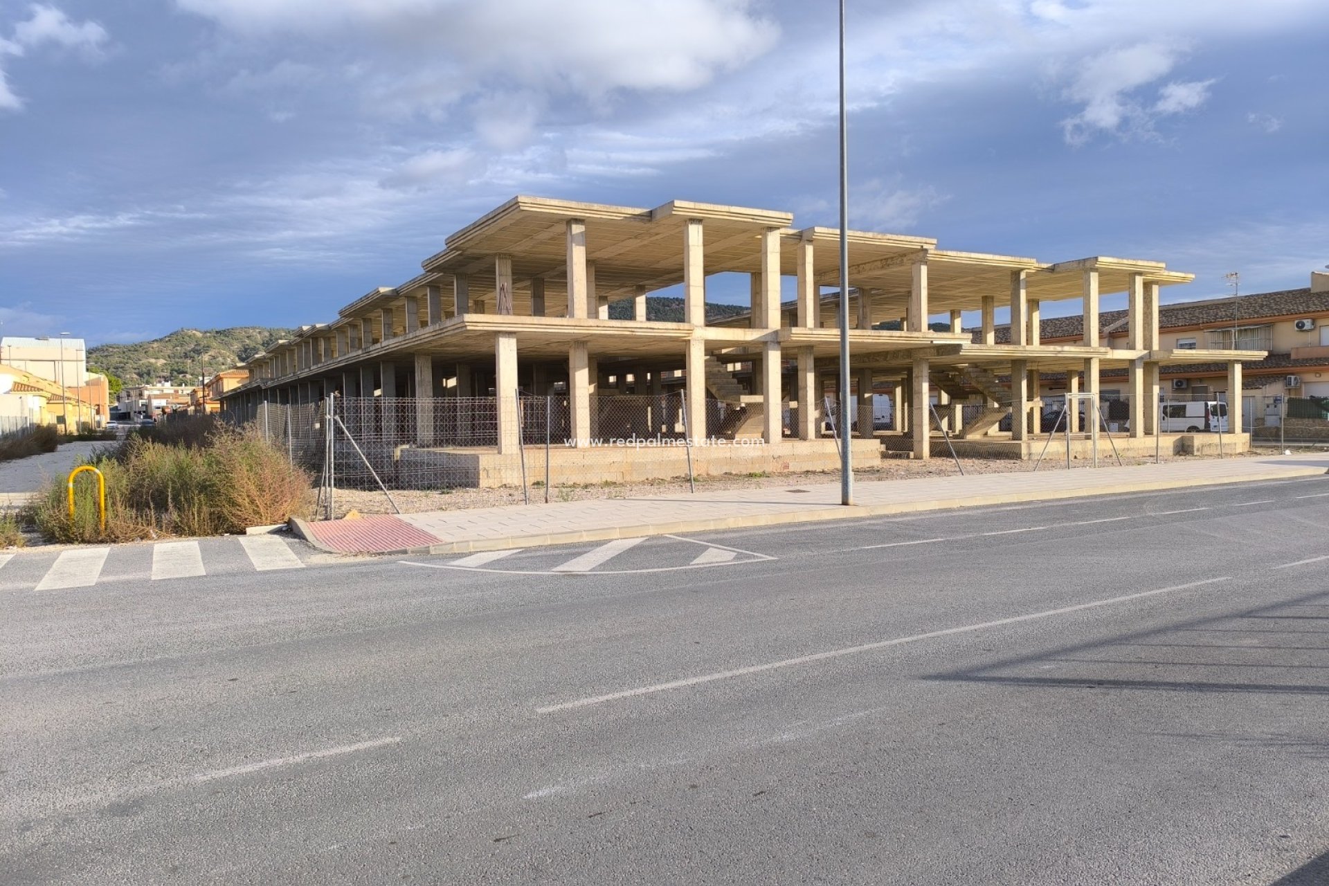Resale - Plot -
Pinoso - Inland