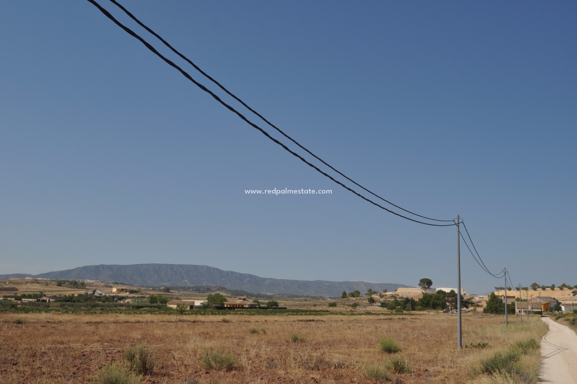 Resale - Plot -
Pinoso - Inland