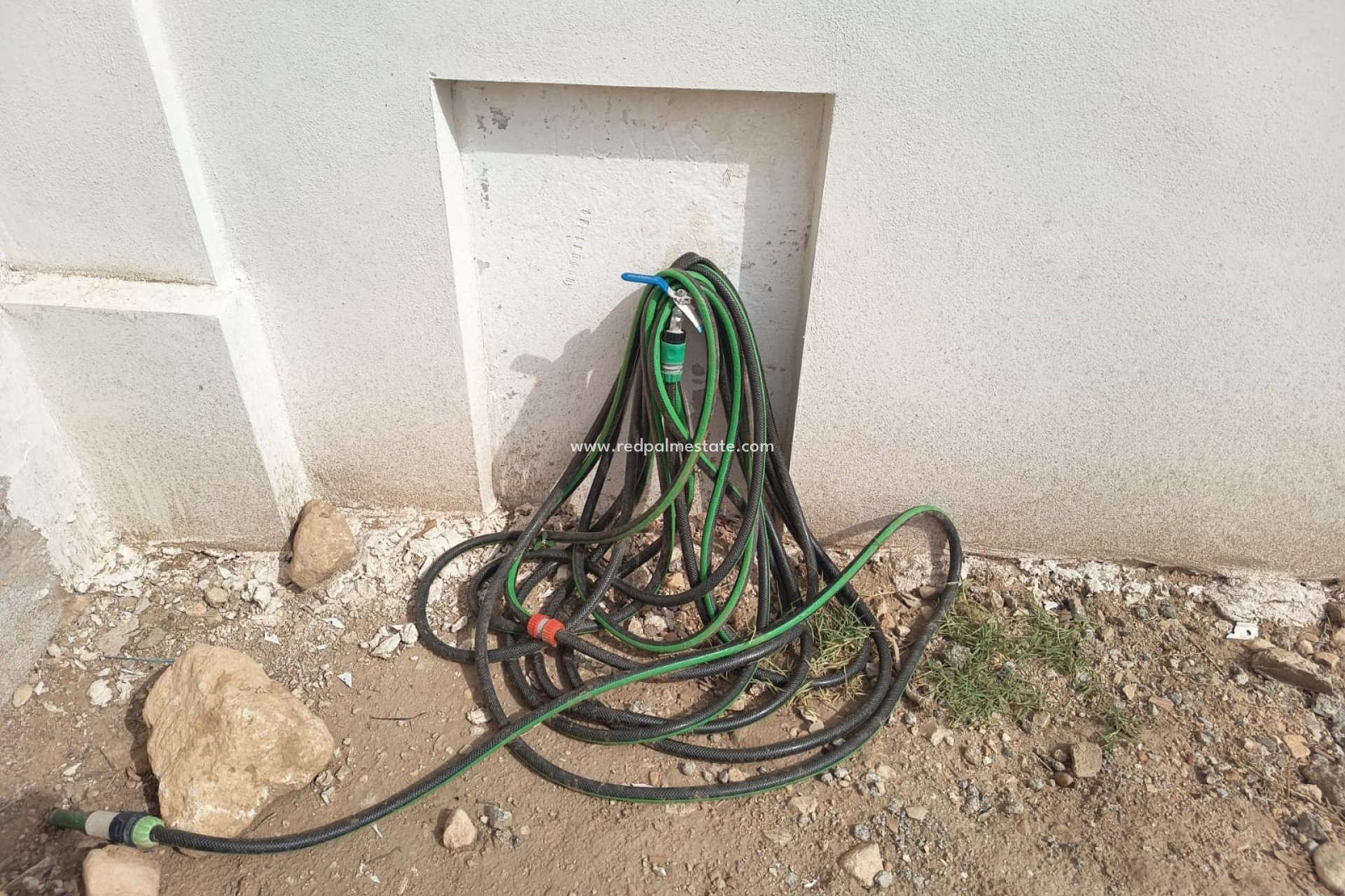 Resale - Plot -
Salinas - Inland