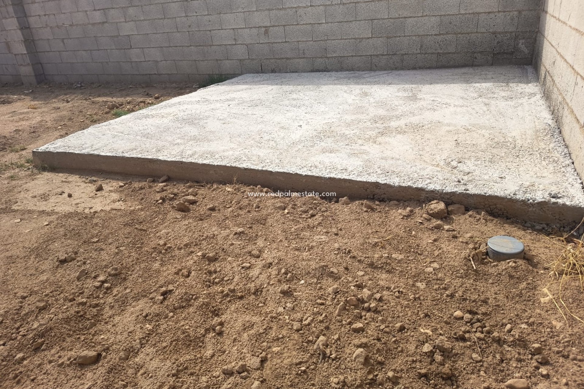 Resale - Plot -
Salinas - Inland