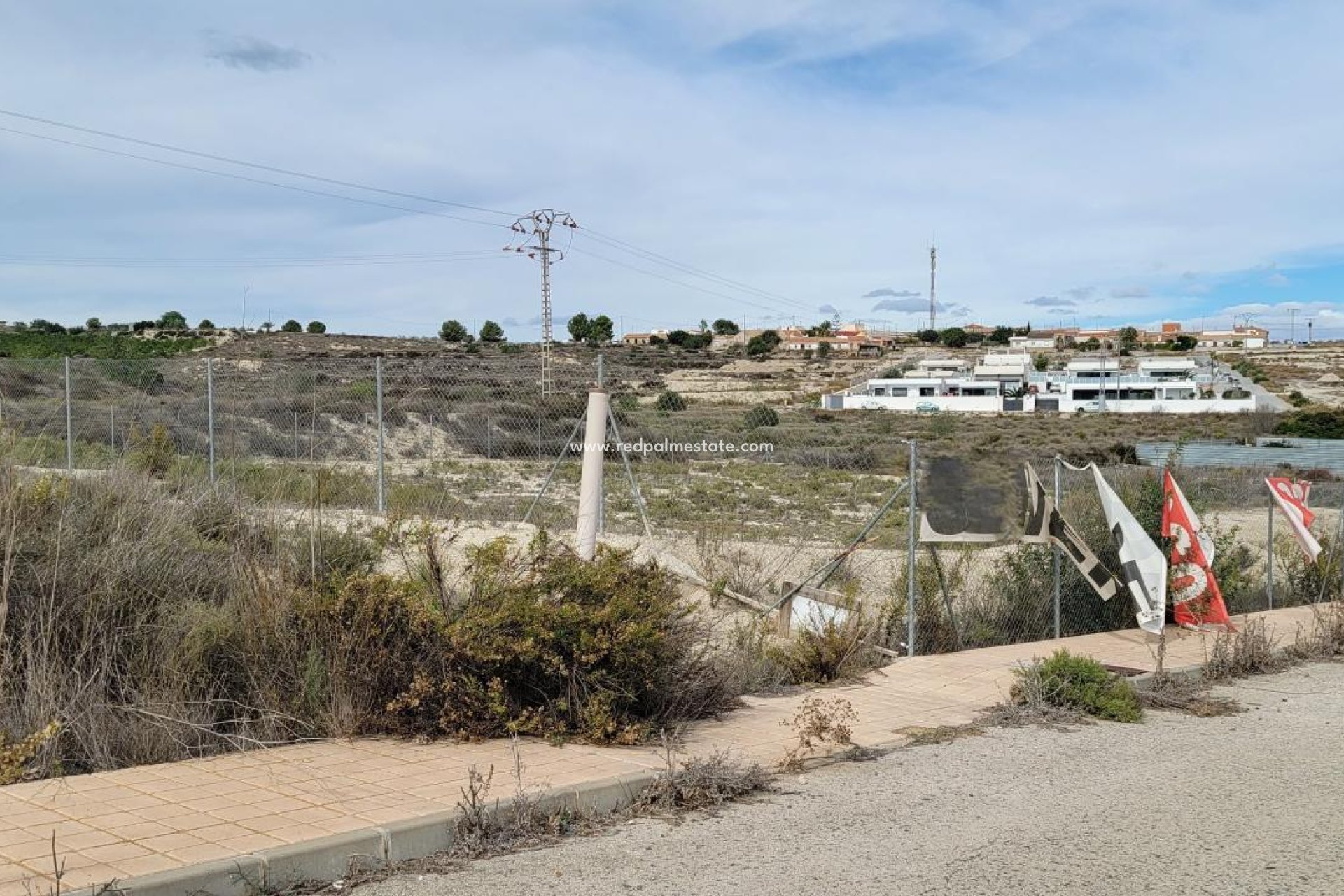 Resale - Plot -
Torremendo