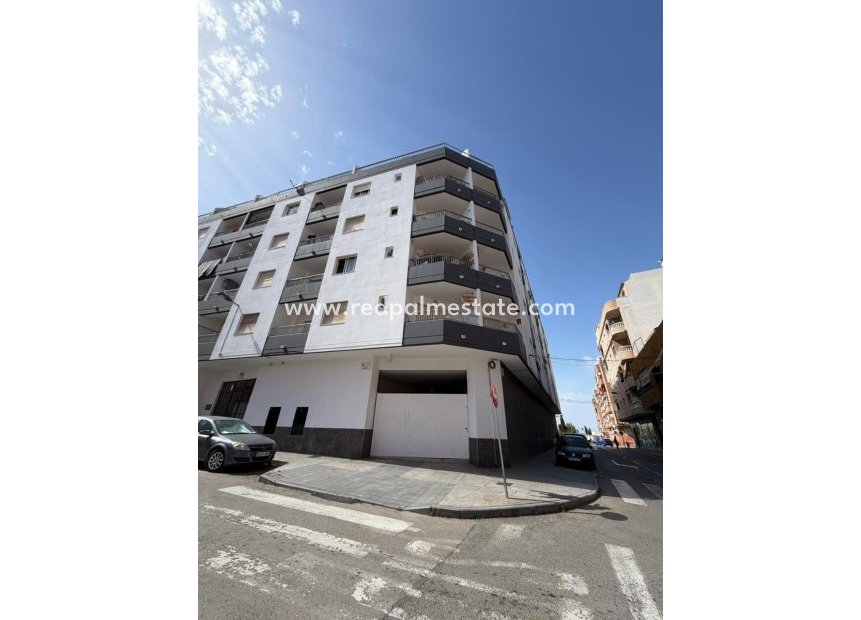 Resale - Plot -
Torrevieja - Centro Torrevieja