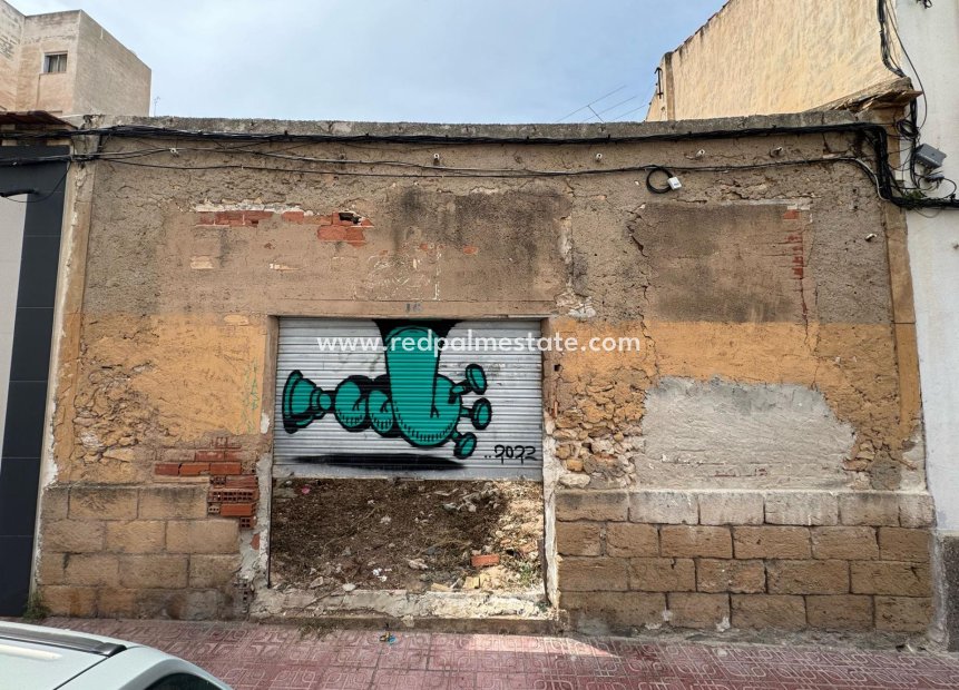 Resale - Plot -
Torrevieja