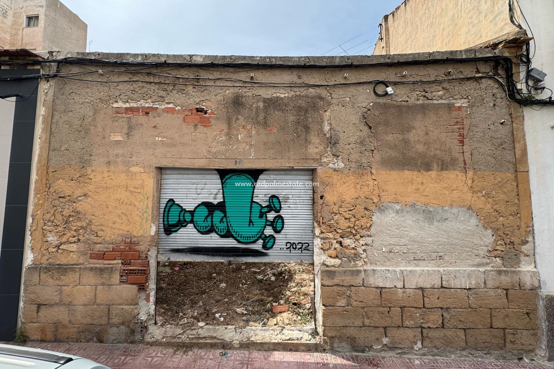 Resale - Plot -
Torrevieja