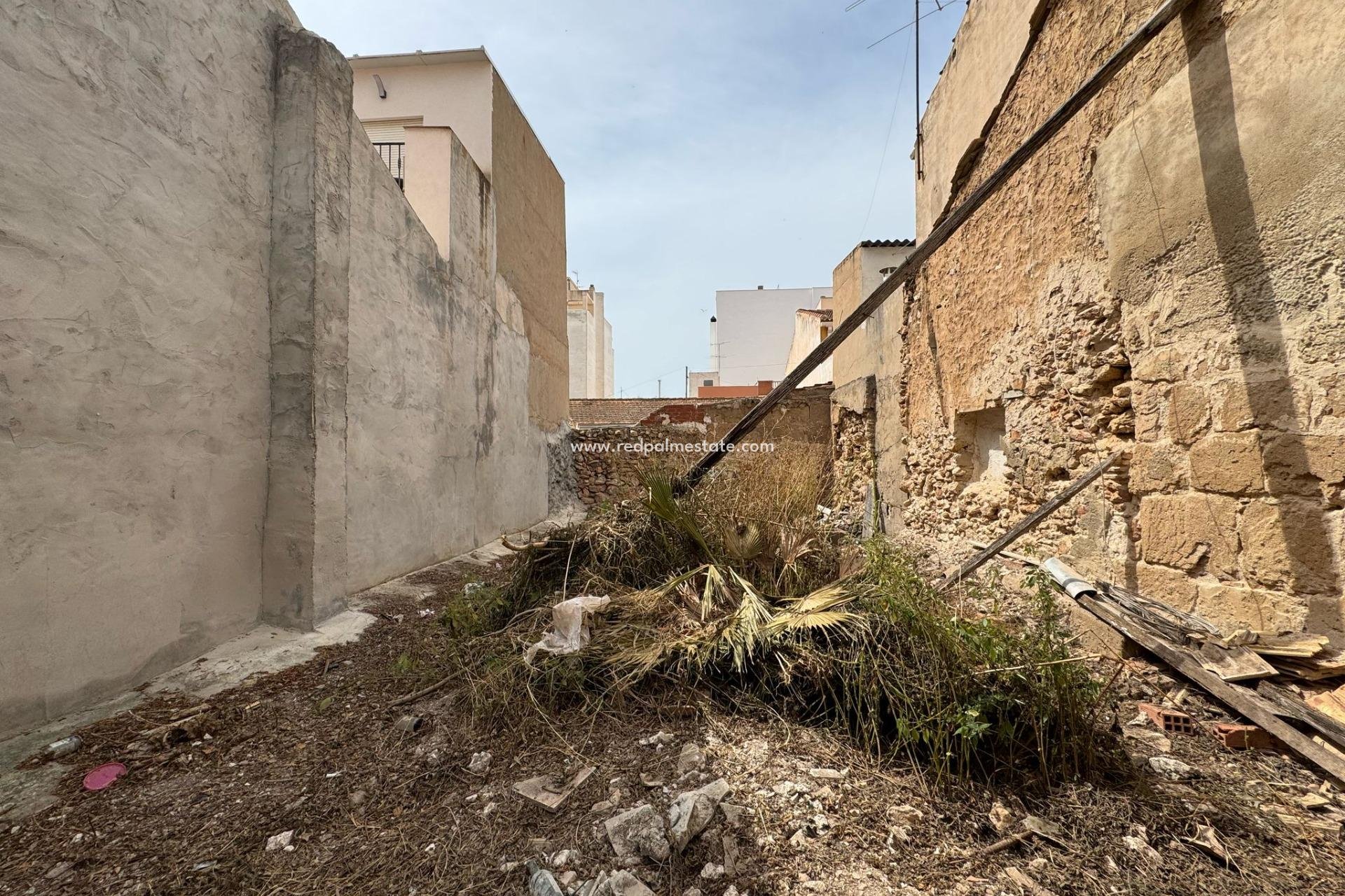 Resale - Plot -
Torrevieja