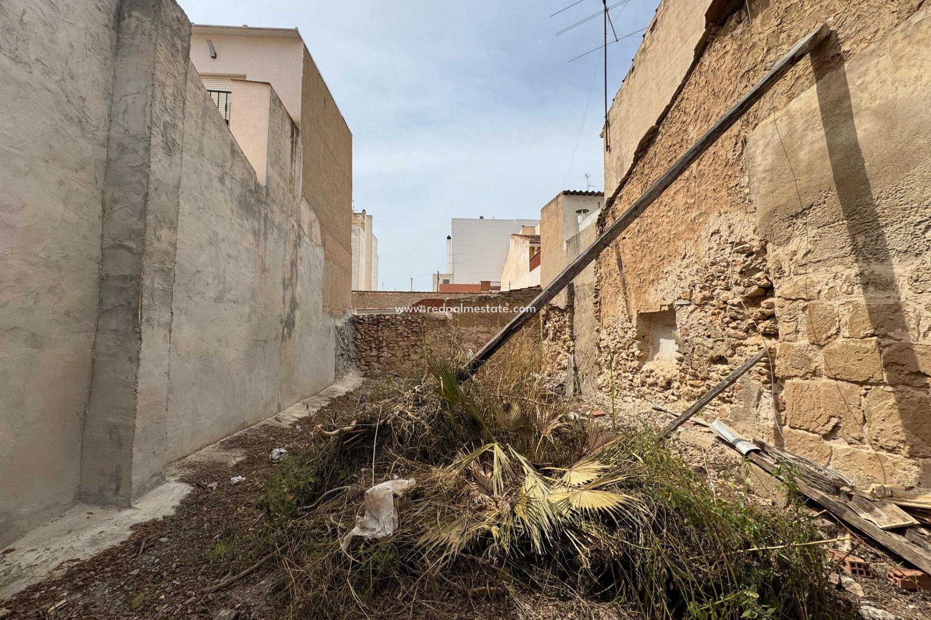 Resale - Plot -
Torrevieja