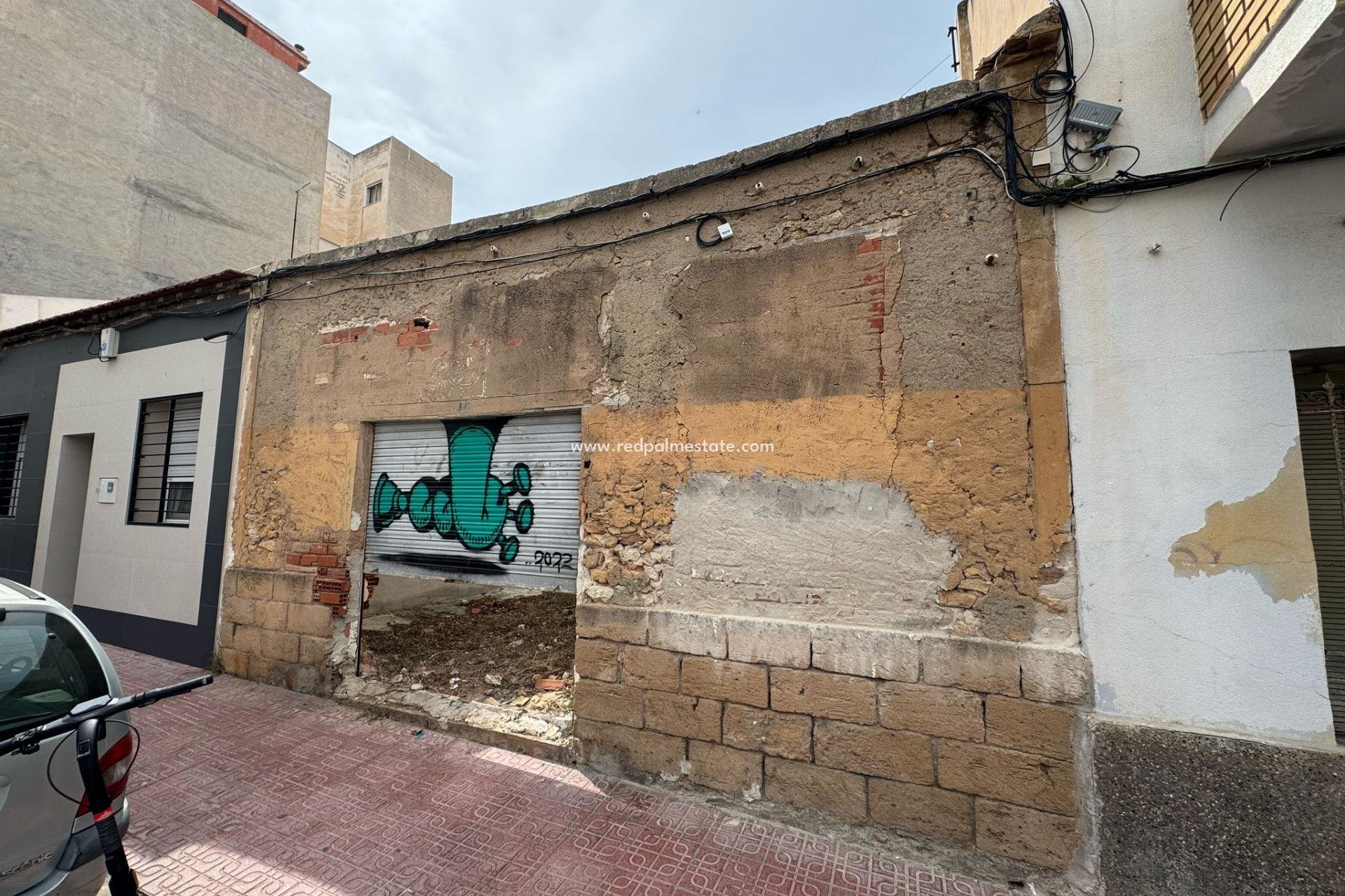 Resale - Plot -
Torrevieja